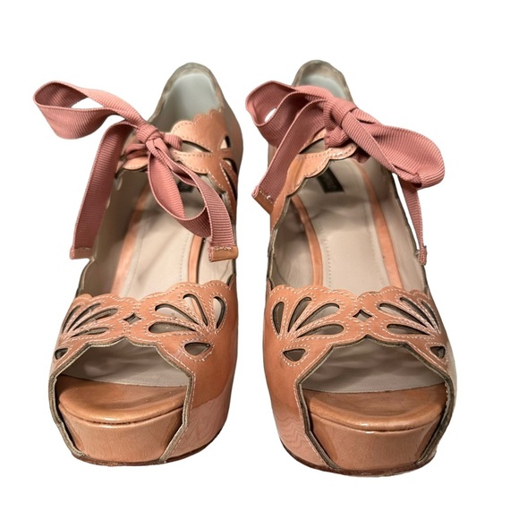 Joan & David | Light Pink Patent Cicilee Scalloped Ribbon Tie Mary Jane Pump 7.5 - Picture 7 of 14
